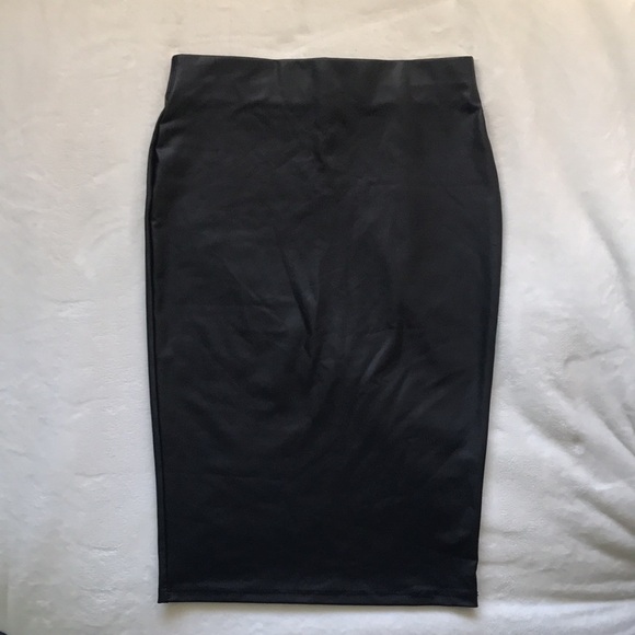 Leather Skirt - Picture 2 of 3